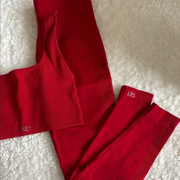 SET Active Scarlet Sports Ensemble - Picture 3 of 5